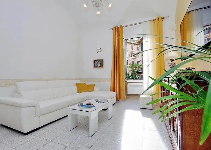Gemma Domus Roma